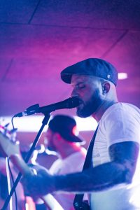 Konzertaufnahme mit Band auf der Bühne in Lennestadt, Sauerland, Eventfotografie